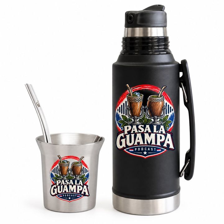 Termo negro y vaso de acero con bombilla, ambos con el logo de Pasa la Guampa